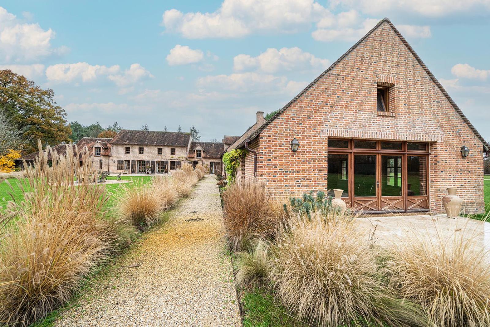 Villa De Lux Avec Piscine Interieur Chauffee 1H30 De Paris Nouan-le-Fuzelier Exterior foto