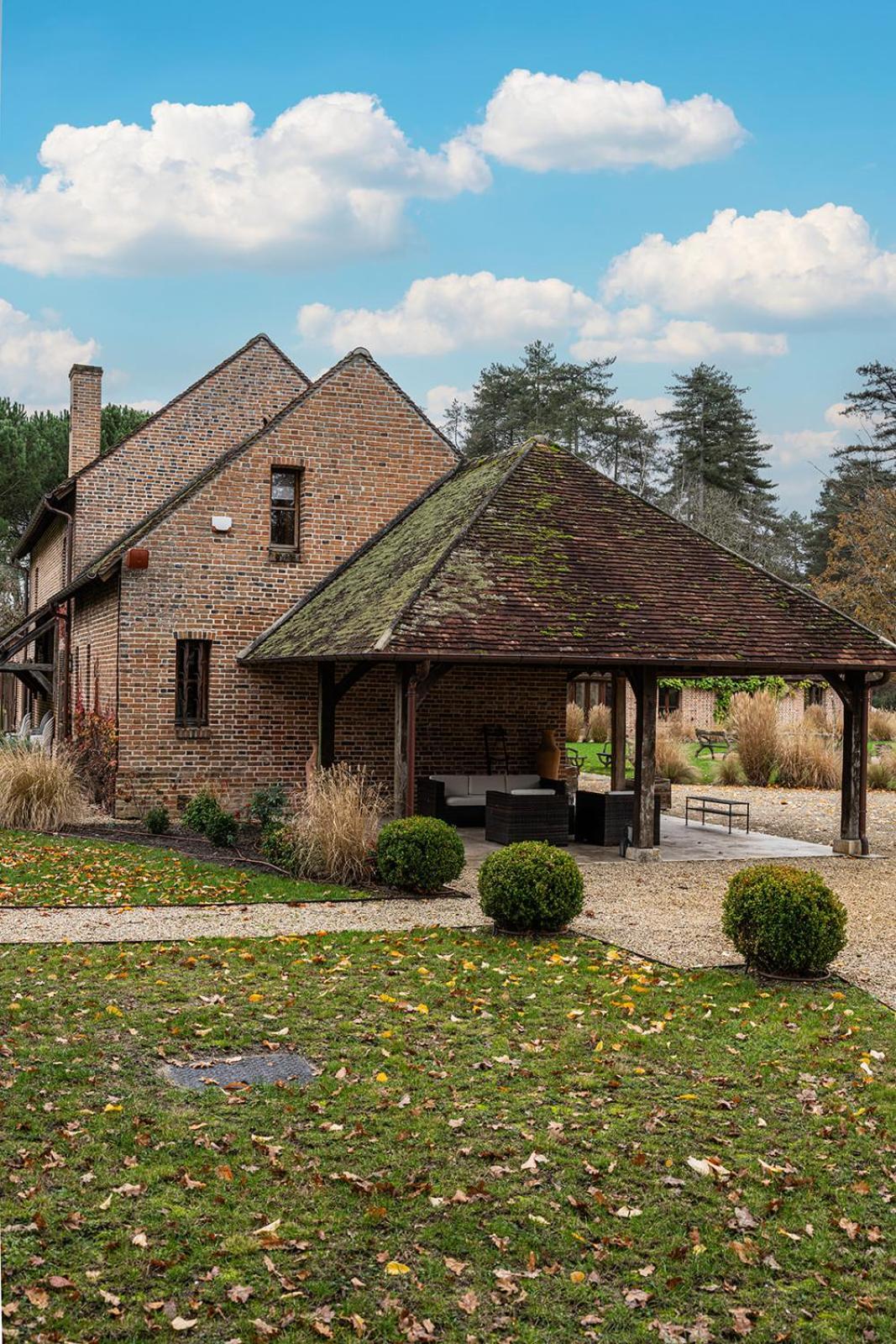 Villa De Lux Avec Piscine Interieur Chauffee 1H30 De Paris Nouan-le-Fuzelier Exterior foto