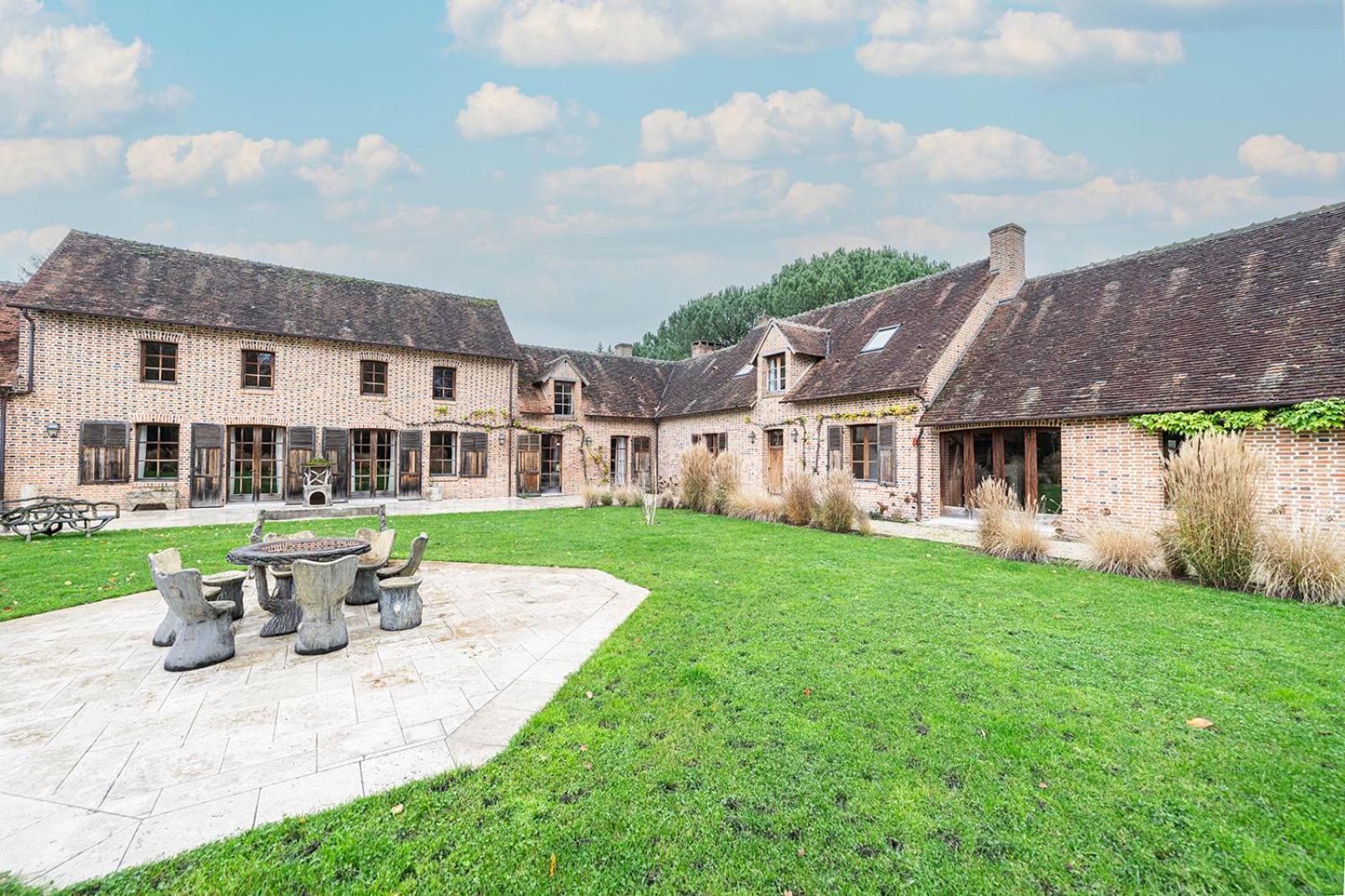 Villa De Lux Avec Piscine Interieur Chauffee 1H30 De Paris Nouan-le-Fuzelier Exterior foto